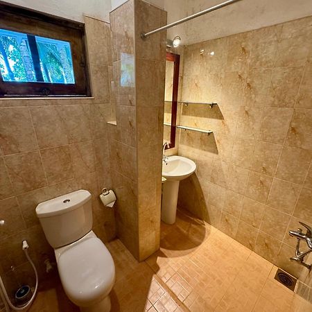 Brinkhouse Guesthouse , Unawatuna Beach מראה חיצוני תמונה